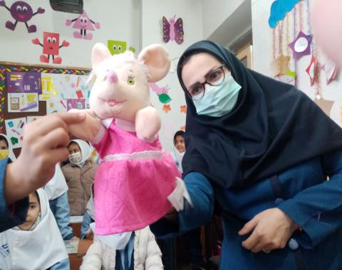 آموزش درس فارسی با زبان عروسکی